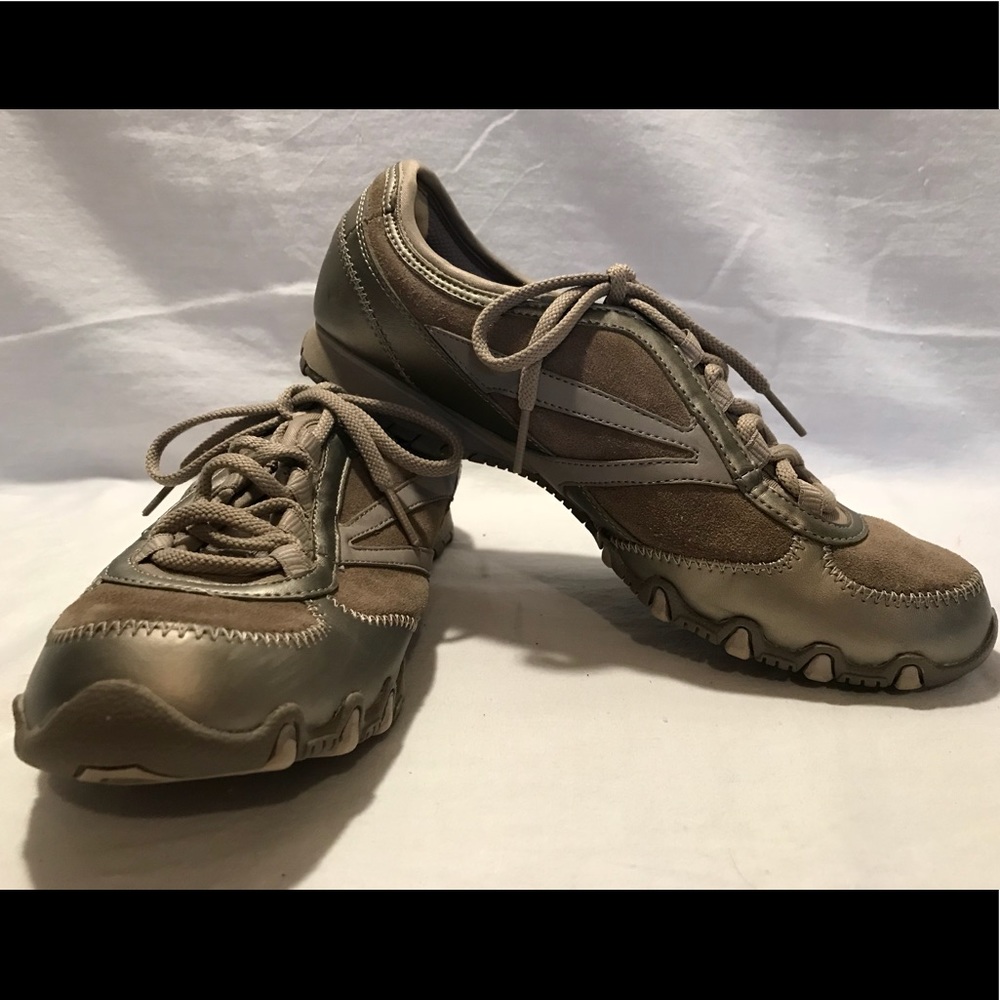 Skechers “Gems” biker shoes SN 22018 size 8.5